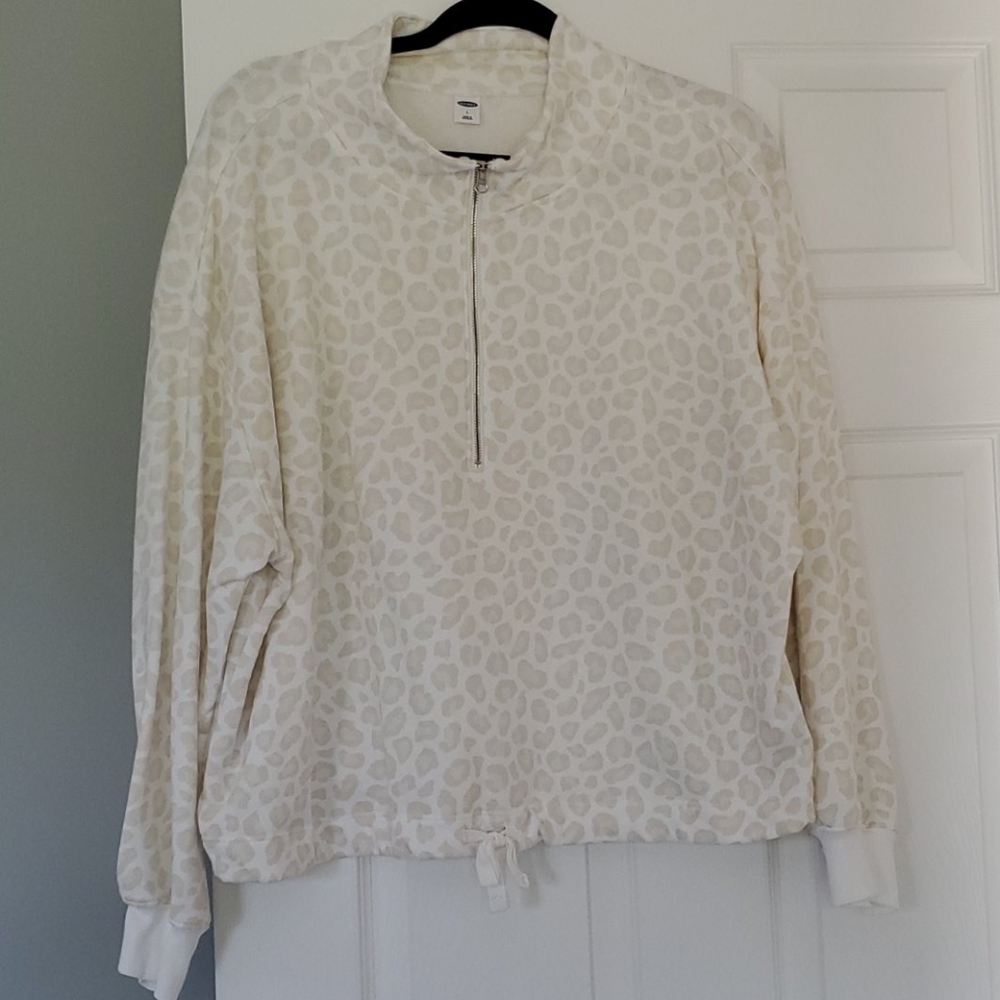 Old Navy women's cropped sweatshirt